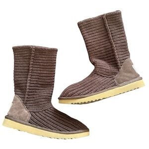 UGG Chocolate Brown Pull On Cardy Boots, Size 7